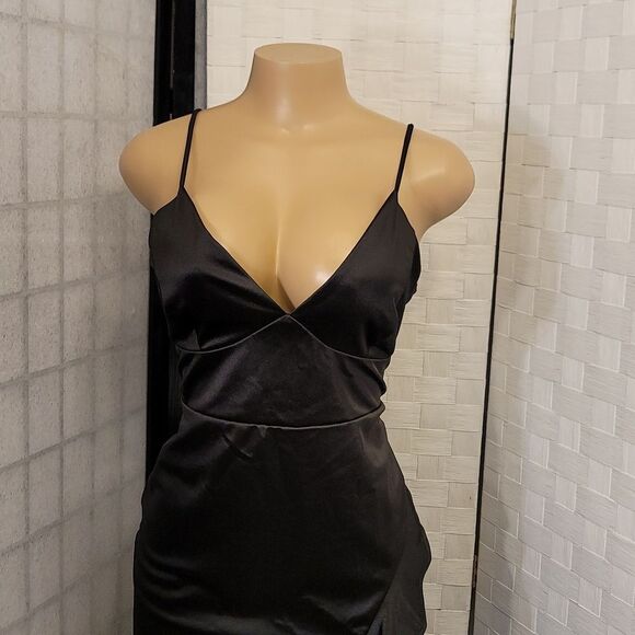 BRAND NEW E.L.H STUDIO HIGH LOW RUFFLE HEM SATIN DRESS - Picture 4 of 15